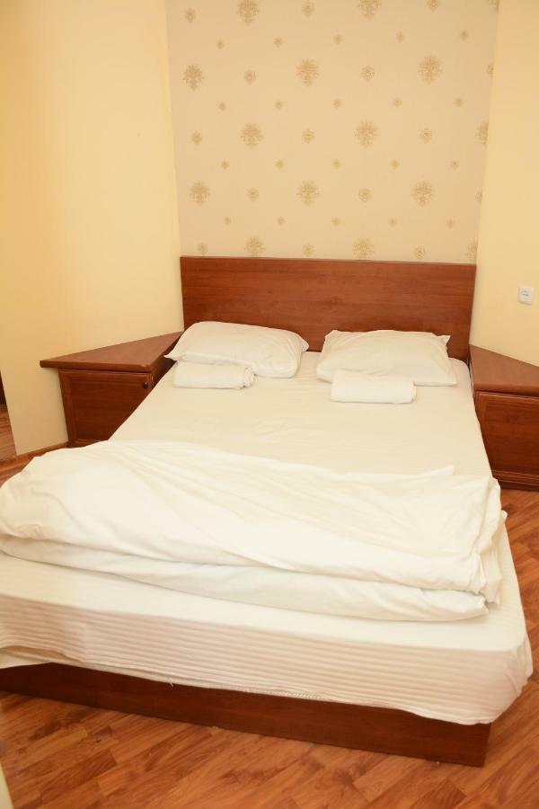 On Aygestan 11 * Yerevan