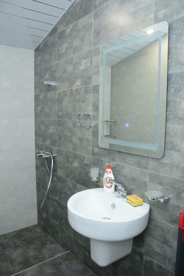 Apartment On Aygestan 11 Yerevan