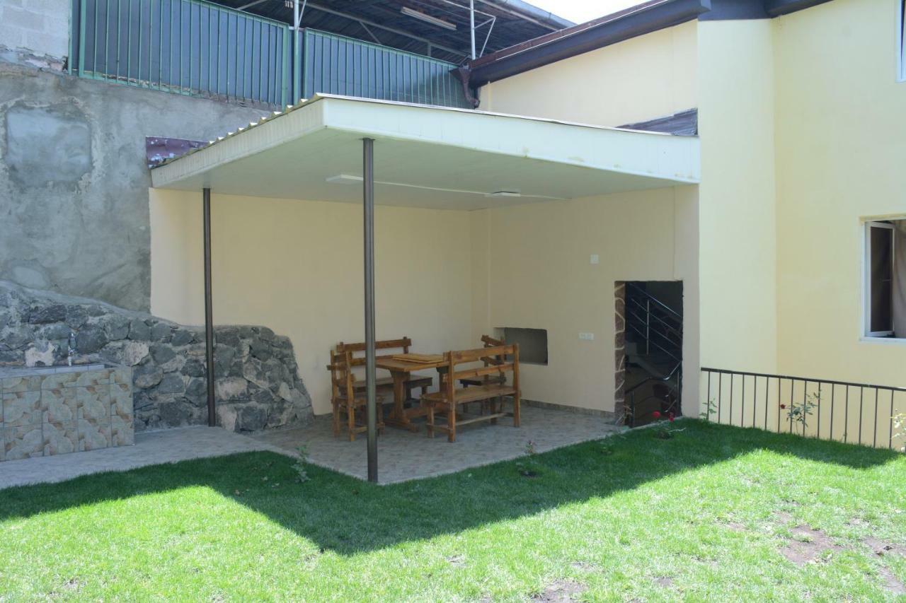 Apartment On Aygestan 11 *